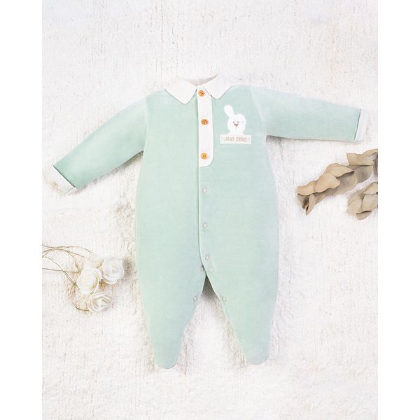 Saida-Maternidade-Menino-Plush-Bordada-Coelhinho-e-Urso-Verde-10001